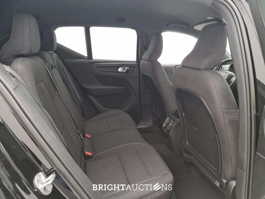 Volvo XC40 Recharge PLUS 70 kWh 231pk 2022 (Origineel-NL), R-756-TS