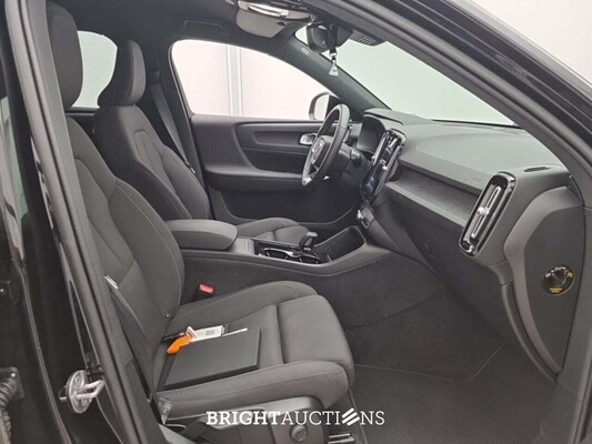 Volvo XC40 Recharge PLUS 70 kWh 231pk 2022 (Origineel-NL), R-756-TS