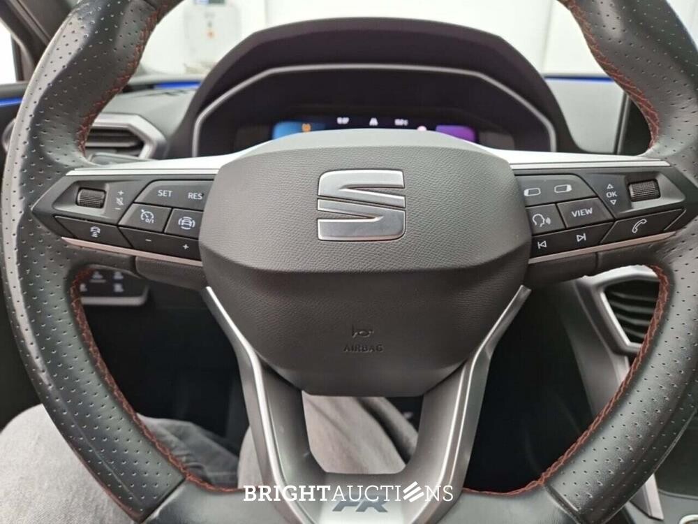 SEAT Leon FR ST Business Intense 1.0 TSI 110pk 2022 (Origineel-NL), R-319-NB