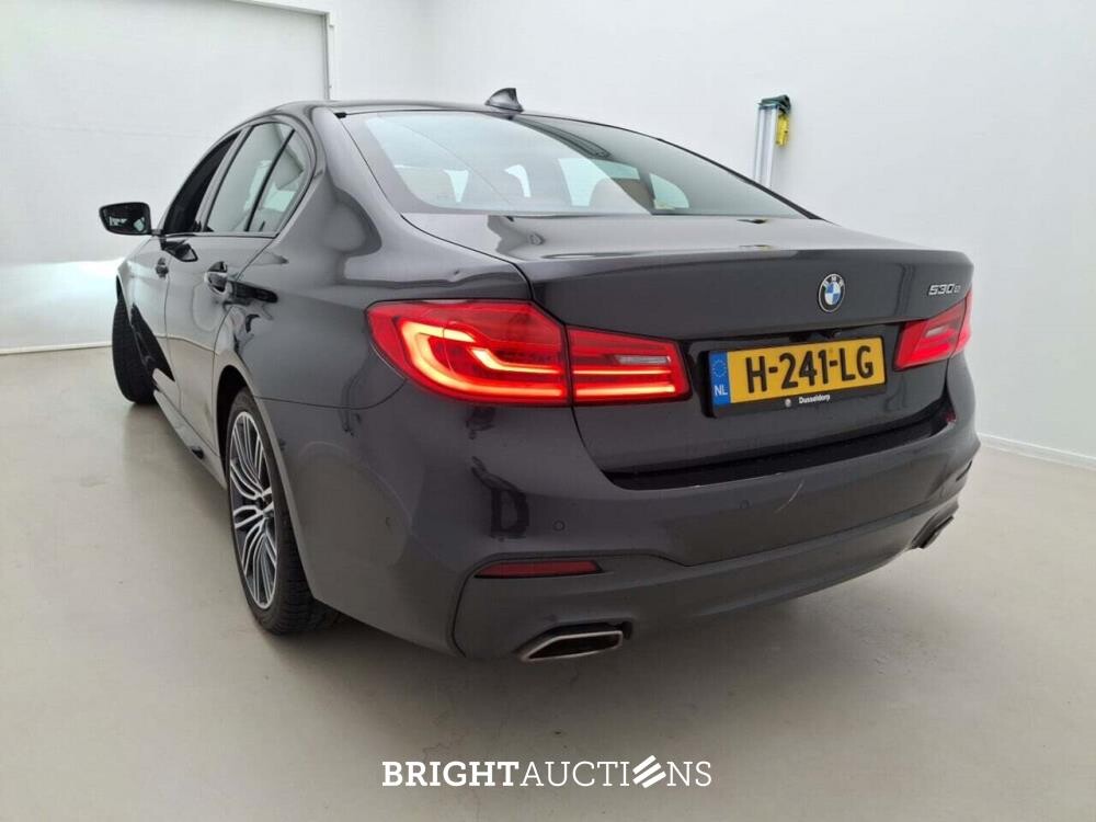 BMW 530e Iperformance M Sport 296pk 2020 (Origineel-NL) 5-Serie, H-241-LG