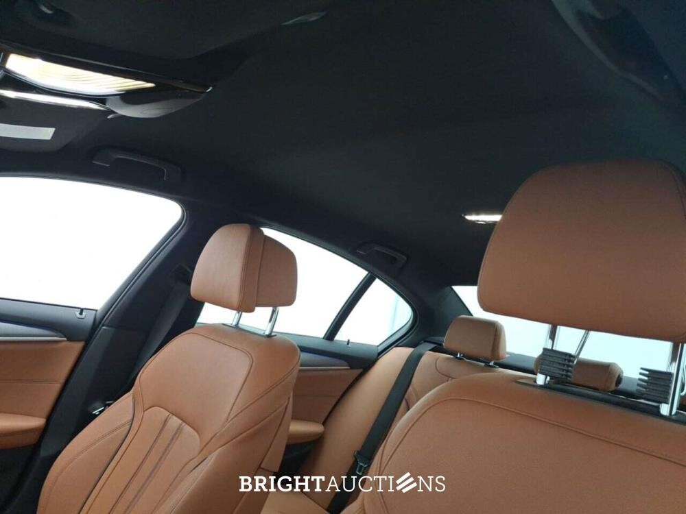 BMW 530e Iperformance M Sport 296pk 2020 (Origineel-NL) 5-Serie, H-241-LG