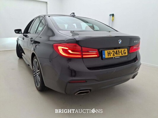 BMW 530e Iperformance M Sport 296pk 2020 (Origineel-NL) 5-Serie, H-241-LG