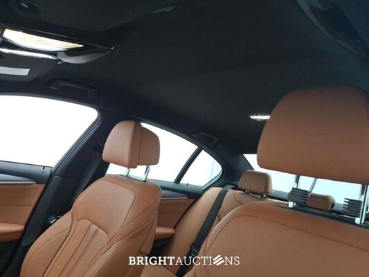 BMW 530e Iperformance M Sport 296pk 2020 (Origineel-NL) 5-Serie, H-241-LG