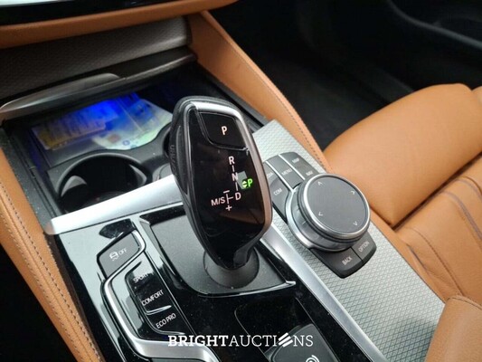 BMW 530e Iperformance M Sport 296pk 2020 (Origineel-NL) 5-Serie, H-241-LG