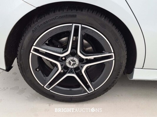 Mercedes-Benz A 180 Solution AMG 136hp 2021 (Original-NL) A-Class, K-184-BL