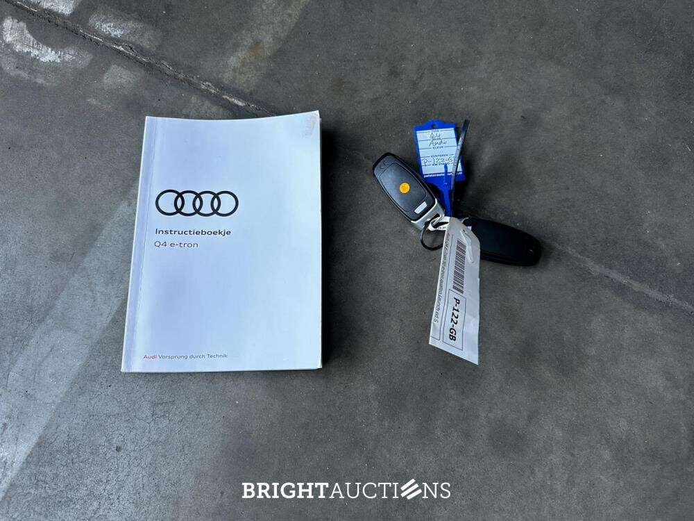 Audi Q4 e-tron 50 quattro Launch edition S Competition 77 kWh 299pk 2022 (Origineel-NL+1e eigenaar), P-122-GB 
