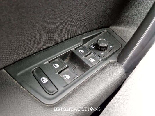 Volkswagen Tiguan Highl. Bus R 1.5 TSI 150pk 2020 (Origineel-NL), J-885-HF