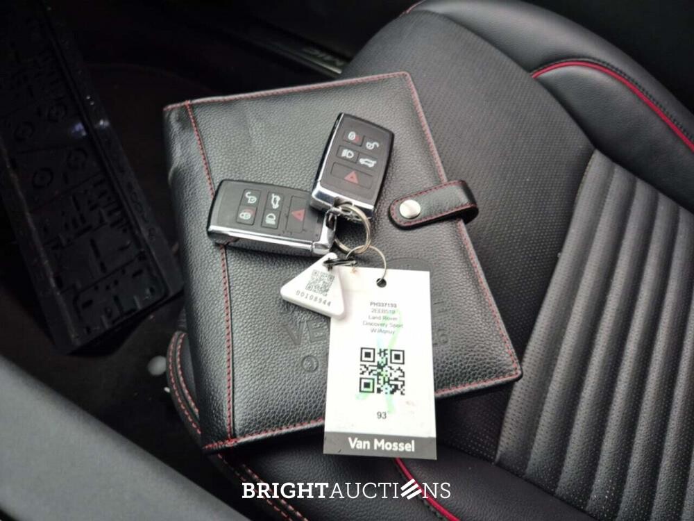 Land Rover Discovery Sport P300e Dynamic Se AWD 309pk 2023, 2EEB519