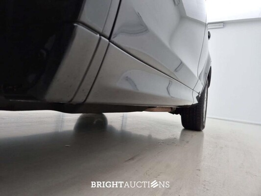 Land Rover Discovery Sport P300e Dynamic Se AWD 309pk 2023, 2EEB519
