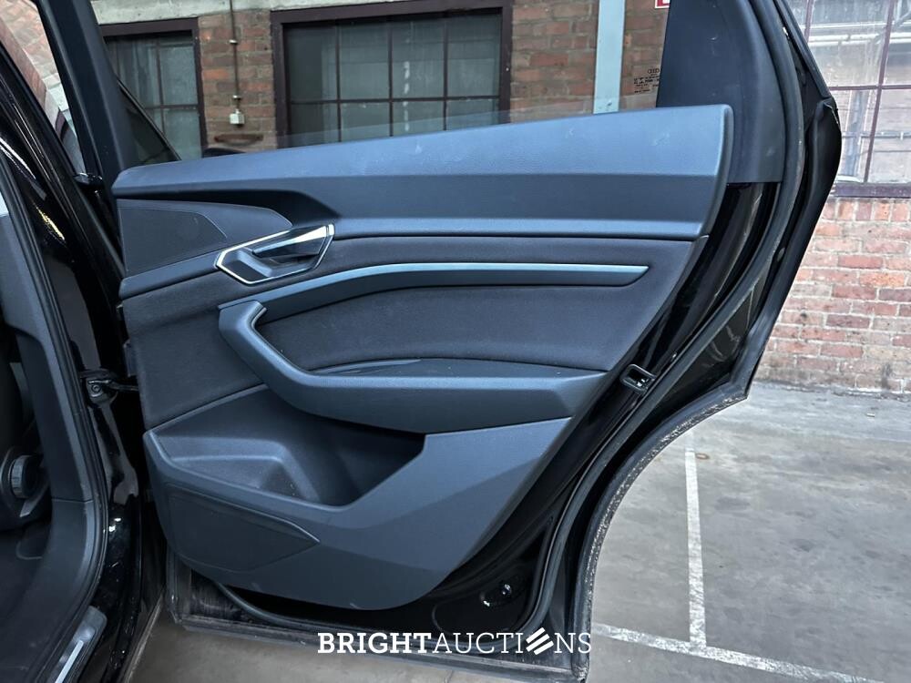 Audi e-tron 50 quattro edition 71 kWh 313pk 2020 (Origineel-NL+1e eigenaar), K-399-HL