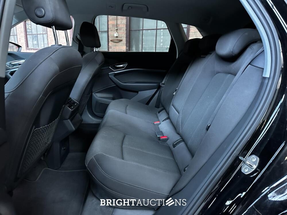 Audi e-tron 50 quattro edition 71 kWh 313pk 2020 (Origineel-NL+1e eigenaar), K-399-HL