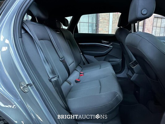 Audi e-tron 55 quattro Advanced edition 95 kWh 408pk 2021 (Origineel-NL+1e eigenaar), N-206-TT