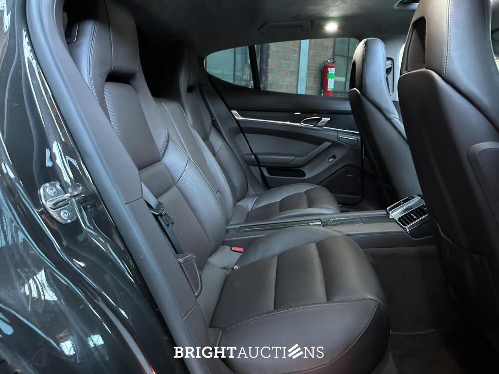 Porsche Panamera Turbo 4.8 V8 500pk 2009 Sport-Chrono, N-110-LT