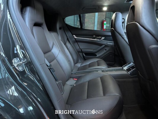 Porsche Panamera Turbo 4.8 V8 500pk 2009 Sport-Chrono, N-110-LT