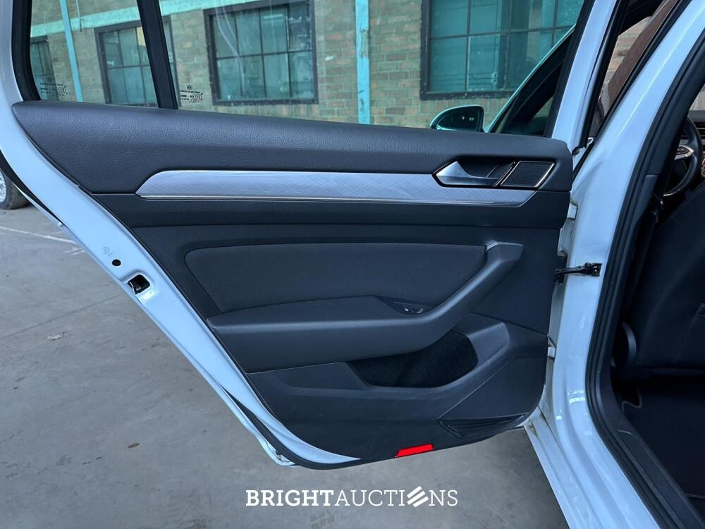 Volkswagen Passat Variant 1.4 TSI PHEV GTE Business 156pk 2021 (Origineel-NL+1e eigenaar), K-814-XG