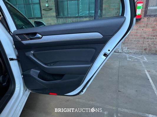 Volkswagen Passat Variant 1.4 TSI PHEV GTE Business 156pk 2021 (Origineel-NL+1e eigenaar), K-814-XG