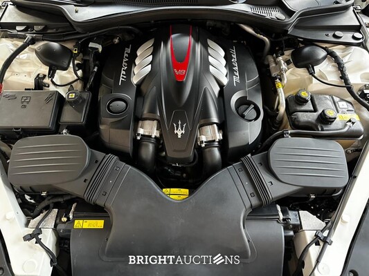 Maserati Quattroporte GTS 3.8 V8 531pk 2013 (CARBON) (29.000 KM)