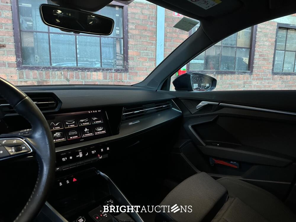 Audi A3 Sportback 35 TFSI Business edition 150pk 2020 (Origineel-NL+1e eignaar), J-594-JG