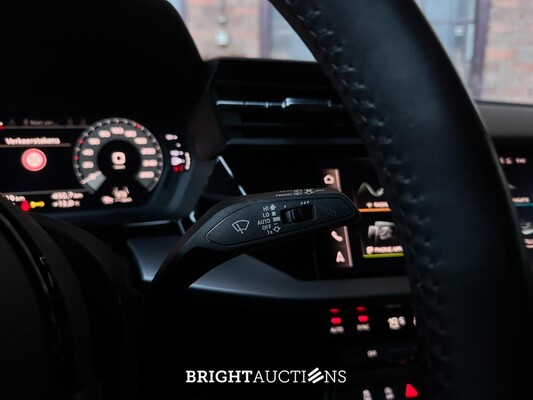 Audi A3 Sportback 35 TFSI Business edition 150pk 2020 (Origineel-NL+1e eignaar), J-594-JG