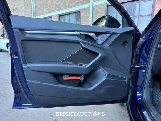 Audi A3 Sportback 35 TFSI Business edition 150pk 2020 (Origineel-NL+1e eignaar), J-594-JG