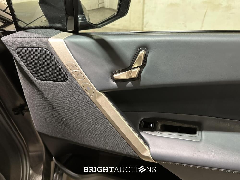 BMW iX xDrive40 Executive 77 kWh 326pk 2023 (Origineel-NL), T-756-HD