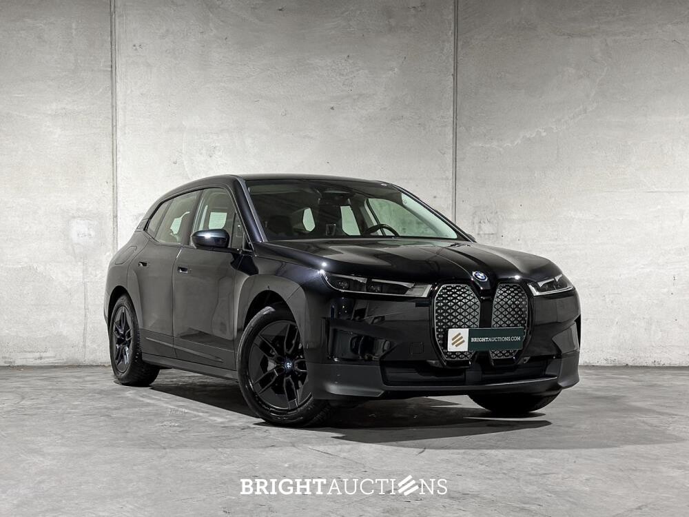 BMW iX xDrive40 Executive 77 kWh 326pk 2023 (Origineel-NL), T-756-HD