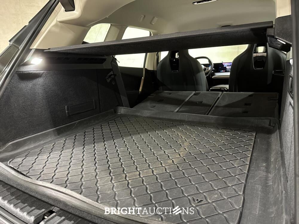 BMW iX xDrive40 Executive 77 kWh 326pk 2023 (Origineel-NL), T-756-HD