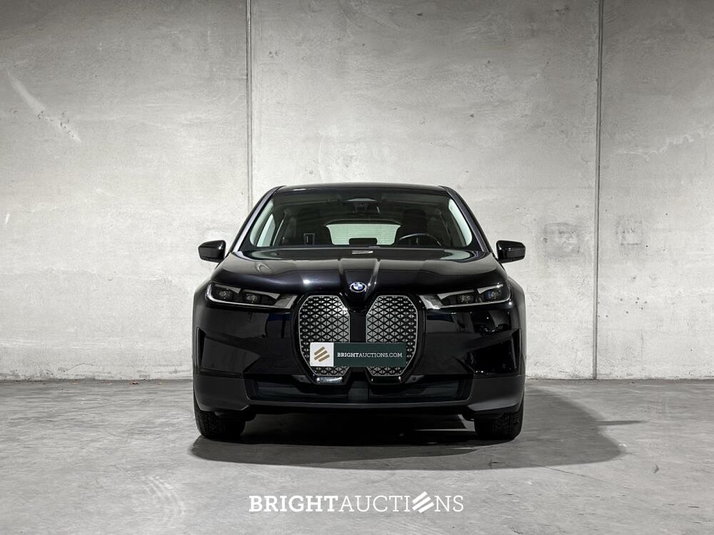 BMW iX xDrive40 Executive 77 kWh 326pk 2023 (Origineel-NL), T-756-HD