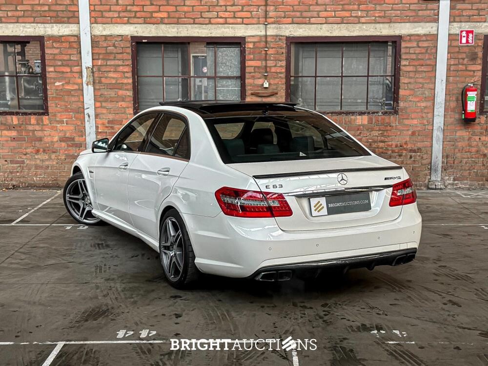 Mercedes-Benz E63 AMG 6.2 V8 -CARBON- 525pk 2010 (Origineel-NL) E-Klasse, 47-LKB-6
