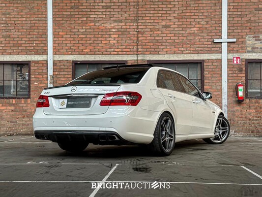 Mercedes-Benz E63 AMG 6.2 V8 -CARBON- 525hp 2010 (Original-NL) E-Klasse, 47-LKB-6
