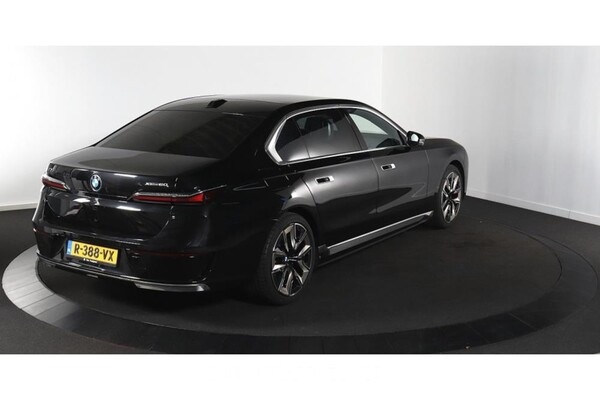 BMW i7 60 xDrive 106 kWh 544hp 2022 (Original-NL), R-388-VX