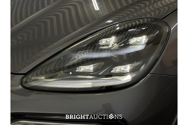 Porsche Cayenne E-Hybrid 3.0 476hp 2020 (Original-NL), H-391-FL