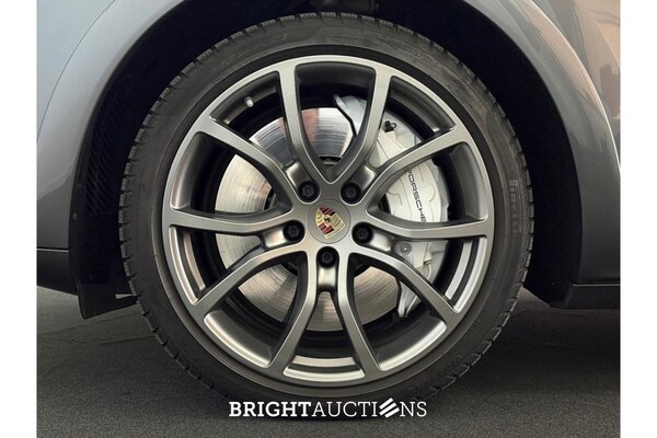 Porsche Cayenne E-Hybrid 3.0 476hp 2020 (Original-NL), H-391-FL