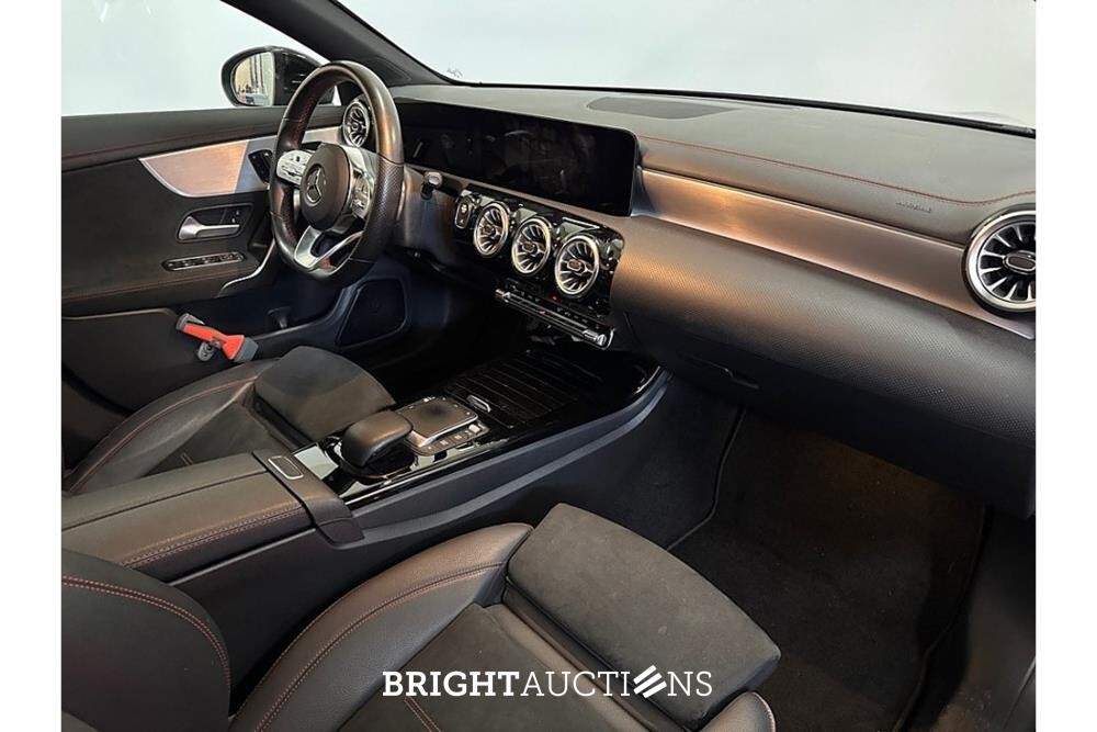 Mercedes-Benz CLA 200 Business Solution AMG 163pk 2021 (Origineel-NL) CLA-Klasse, N-971-KV