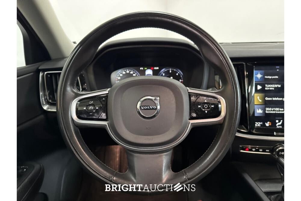 Volvo V60 Cross Country Pro 2.0 AWD 190pk 2020 (Origineel-NL), G-715-ZL