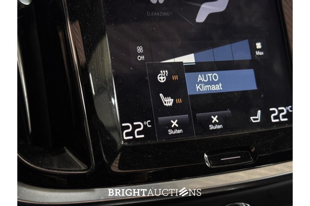 Volvo V60 Cross Country Pro 2.0 AWD 190pk 2020 (Origineel-NL), G-715-ZL