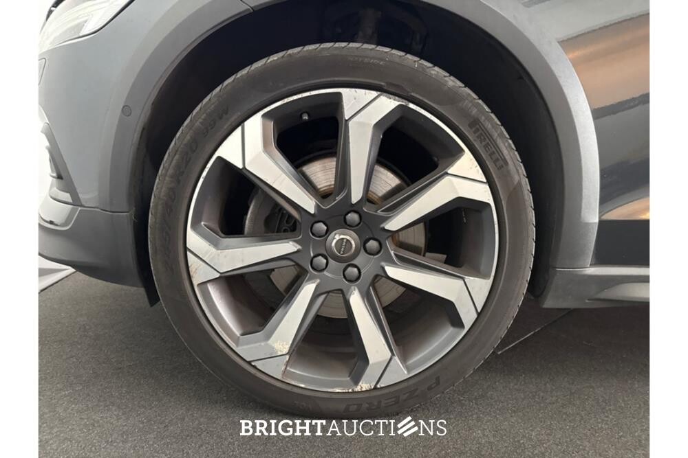 Volvo V60 Cross Country Pro 2.0 AWD 190pk 2020 (Origineel-NL), G-715-ZL