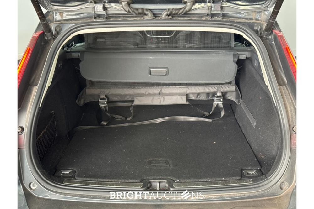 Volvo V60 Cross Country Pro 2.0 AWD 190pk 2020 (Origineel-NL), G-715-ZL