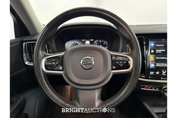 Volvo V60 Cross Country Pro 2.0 AWD 190pk 2020 (Origineel-NL), G-715-ZL