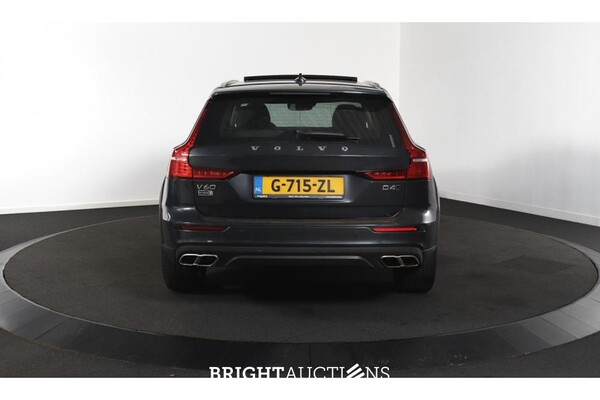 Volvo V60 Cross Country Pro 2.0 AWD 190pk 2020 (Origineel-NL), G-715-ZL