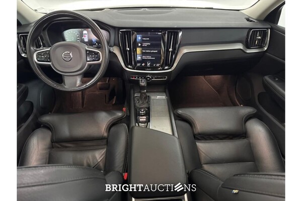 Volvo V60 Cross Country Pro 2.0 AWD 190pk 2020 (Origineel-NL), G-715-ZL