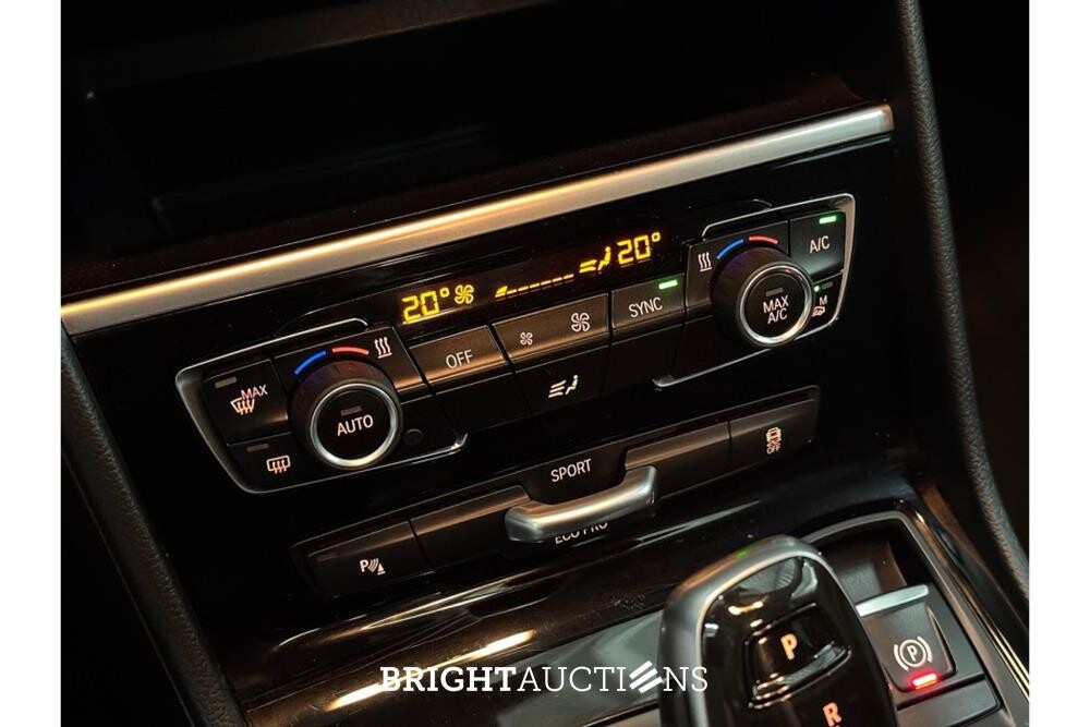 BMW 2 Serie 218 i Executive Edition 140pk 2019 (Origineel-NL), XV-140-J