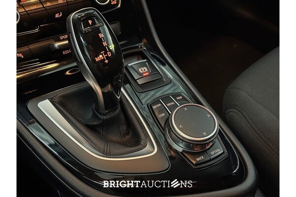 BMW 2 Serie 218 i Executive Edition 140pk 2019 (Origineel-NL), XV-140-J