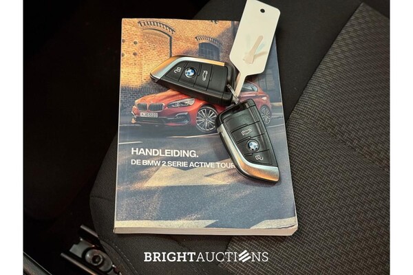 BMW 2 Serie 218 i Executive Edition 140pk 2019 (Origineel-NL), XV-140-J