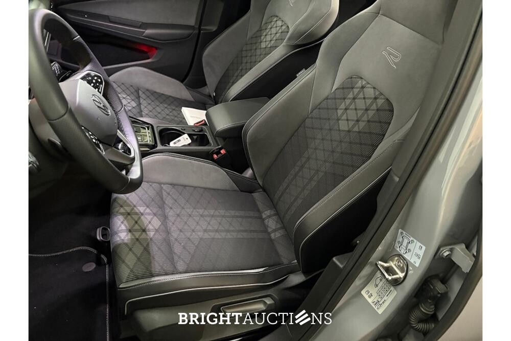 Volkswagen Golf eTSI R-Line Business 1.5 130pk 2023, T-788-LG