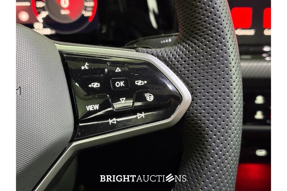 Volkswagen Golf eTSI R-Line Business 1.5 130pk 2023, T-788-LG