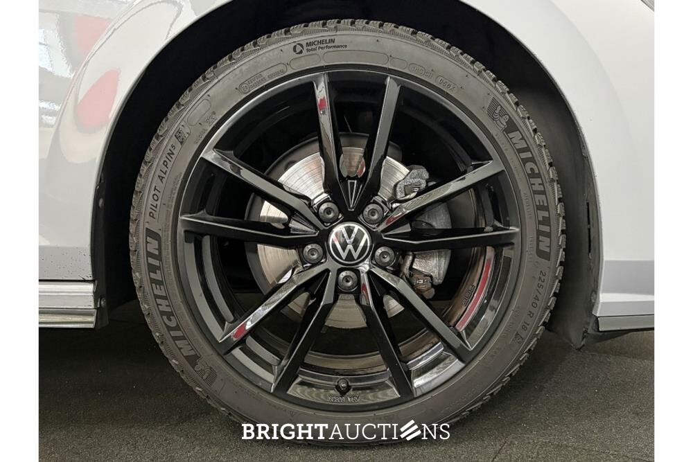 Volkswagen Golf eTSI R-Line Business 1.5 130pk 2023, T-788-LG