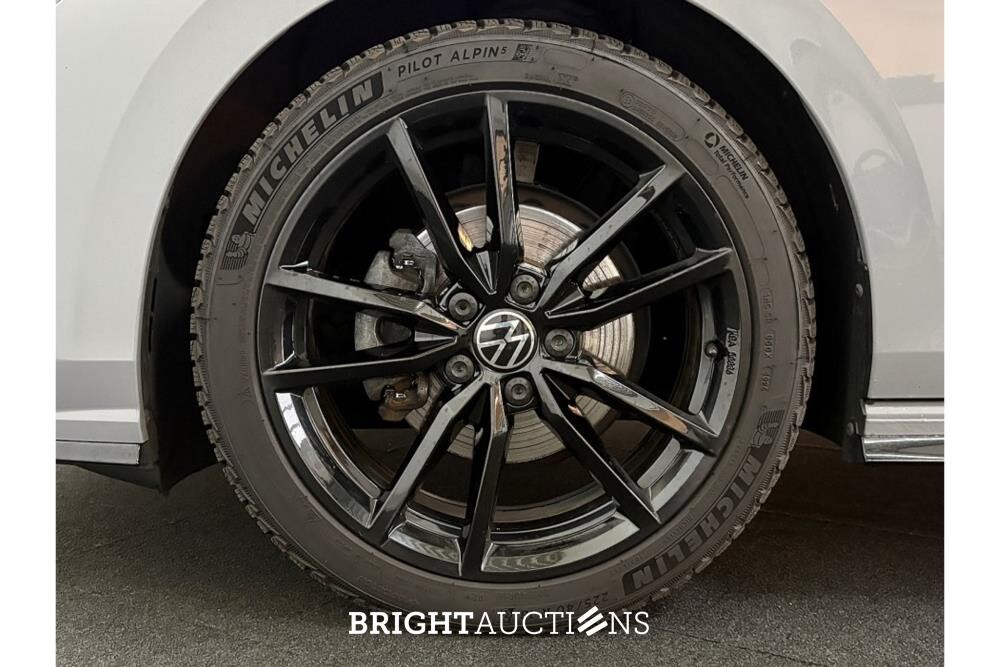 Volkswagen Golf eTSI R-Line Business 1.5 130pk 2023, T-788-LG