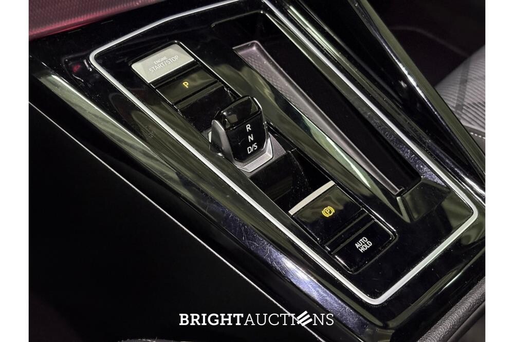 Volkswagen Golf eTSI R-Line Business 1.5 130pk 2023, T-788-LG