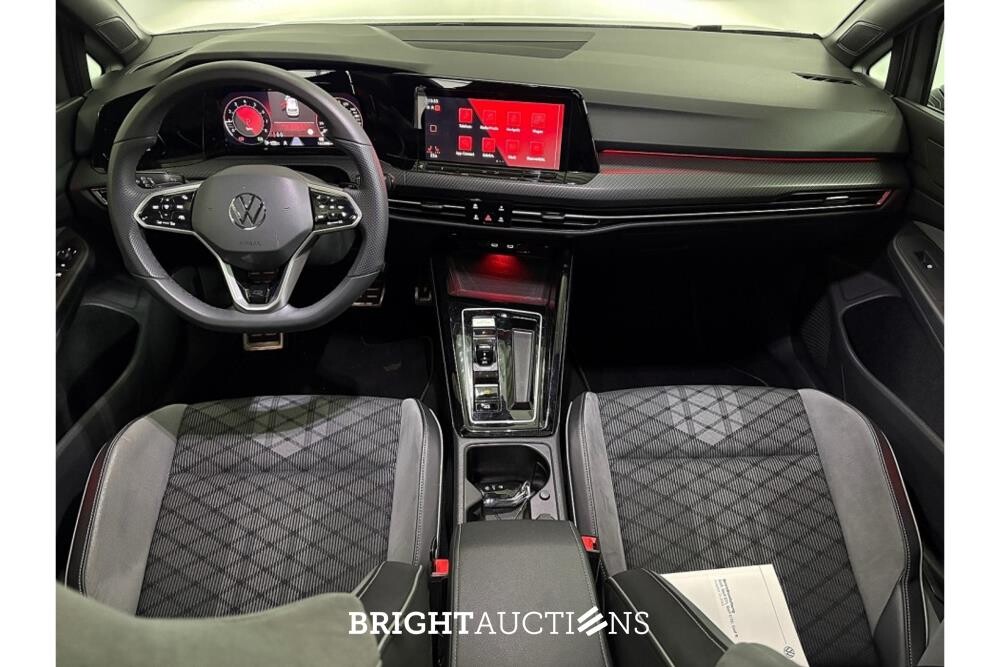 Volkswagen Golf eTSI R-Line Business 1.5 130hp 2023, T-788-LG